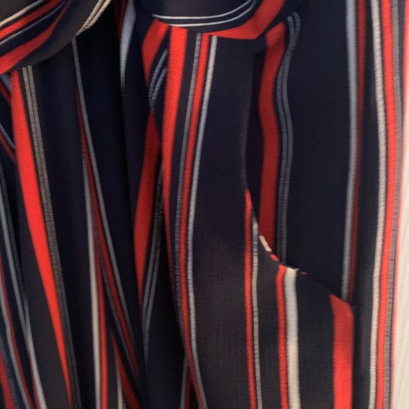 Striped Cropped Jump Suit - Picture 5 of 6